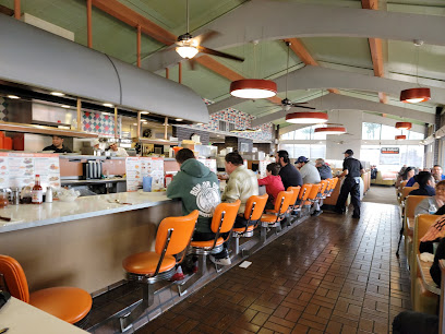 Exploring NORMS Restaurant in Van Nuys, Los Angeles: A Culinary Icon Since 1949