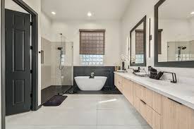 Maximizing Small Spaces: Innovative Bathroom Remodeling Ideas